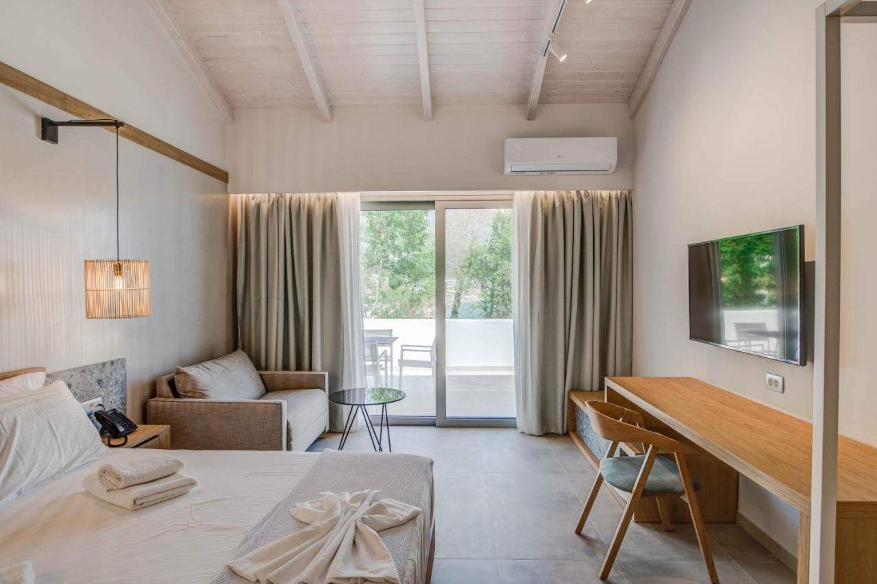Alboro Seaside Suites Parga Exterior photo