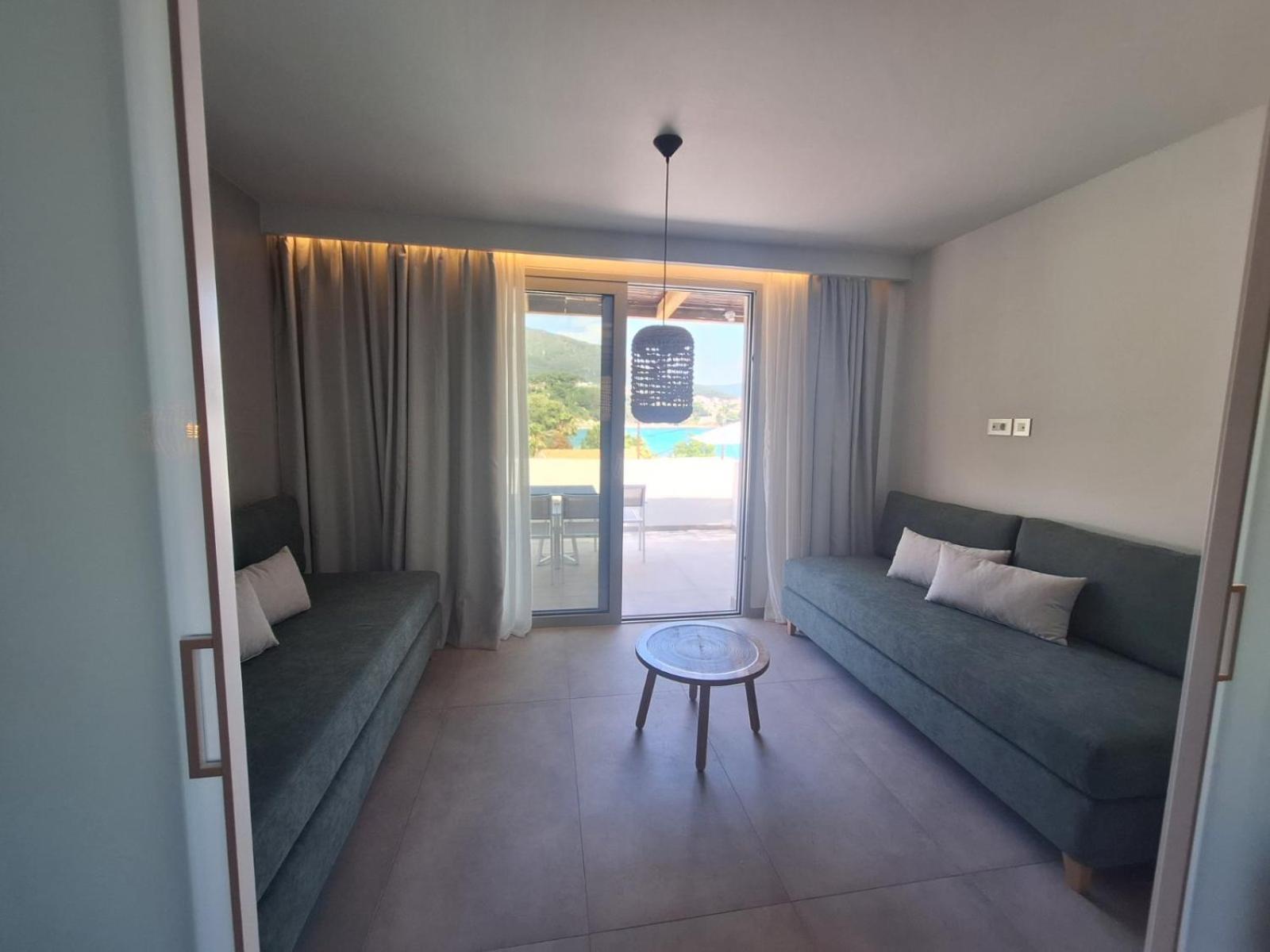 Alboro Seaside Suites Parga Exterior photo